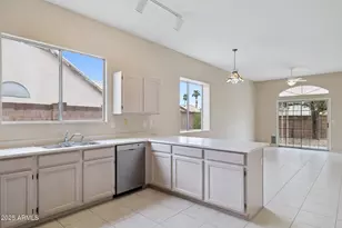 11179 E Laurel Ln, Scottsdale, AZ 85259 - Photo 8