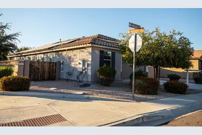 252 N Wilson Drive, Chandler, AZ 85225 - Photo 2