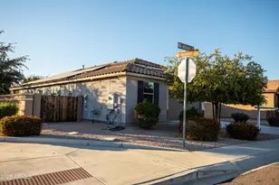 252 N Wilson Dr, Chandler, AZ 85225 - Photo 2