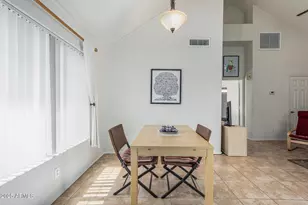 1633 E Lakeside Dr, Gilbert, AZ 85234 - Photo 10