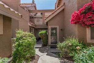 1633 E Lakeside Dr, Gilbert, AZ 85234 - Photo 4