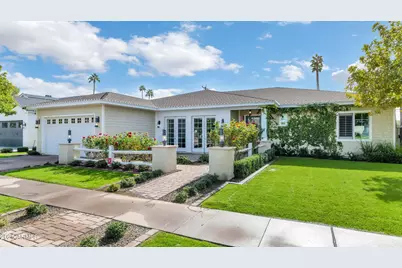 3319 E Medlock Drive, Phoenix, AZ 85018 - Photo 2