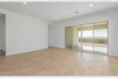 16961 W Desert Lane, Goodyear, AZ 85338 - Photo 8