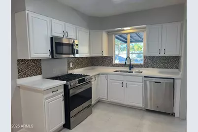 2332 E Flower Street, Phoenix, AZ 85016 - Photo 6