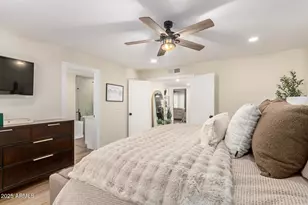 8375 E Indian School Rd, Scottsdale, AZ 85251 - Photo 12