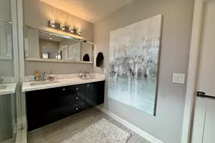 8835 W Michelle Dr, Peoria, AZ 85382 - Photo 14