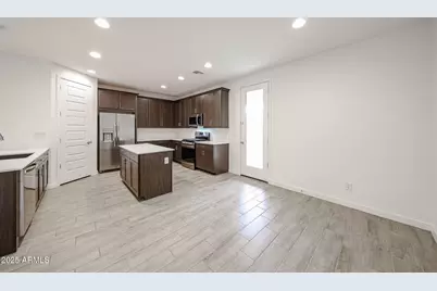 12526 W Morten Avenue, Glendale, AZ 85307 - Photo 6