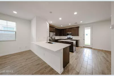 12526 W Morten Avenue, Glendale, AZ 85307 - Photo 8