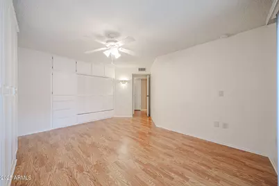 10433 W Hutton Drive, Sun City, AZ 85351 - Photo 14