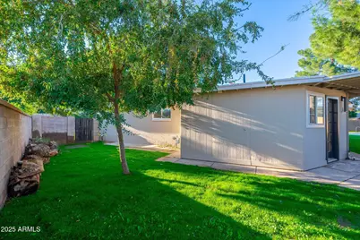6221 N 20th Lane, Phoenix, AZ 85015 - Photo 38