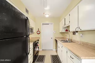 10311 W Ocotillo Dr, Sun City, AZ 85373 - Photo 12