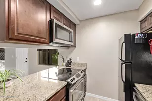 286 W Palomino Dr, Chandler, AZ 85225 - Photo 10