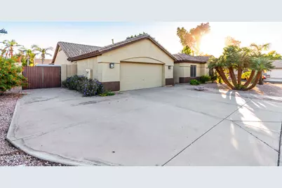 5413 E Garnet Avenue, Mesa, AZ 85206 - Photo 2