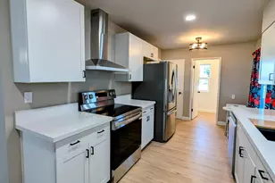 9826 N 107th Ave, Sun City, AZ 85351 - Photo 8