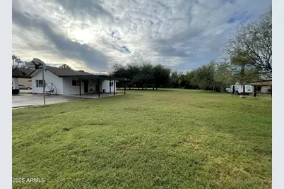 10737 W Pecan Road, Tolleson, AZ 85353 - Photo 4