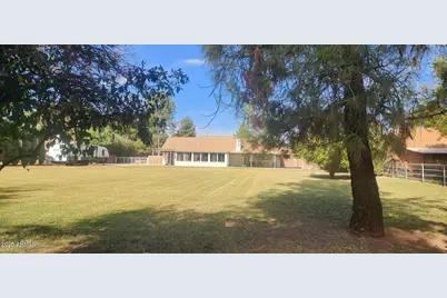 8803 W Christa Way, Tolleson, AZ 85353 - Photo 30