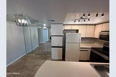 1820 E Morten Avenue #125, Phoenix, AZ 85020 - Photo 12