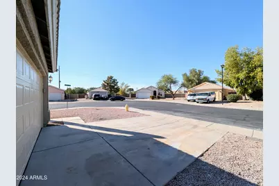 7059 W Gardenia Avenue, Glendale, AZ 85303 - Photo 4