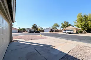 7059 W Gardenia Ave, Glendale, AZ 85303 - Photo 4
