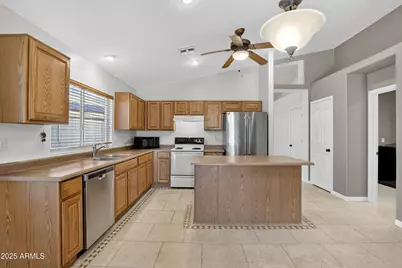 15481 W Mauna Loa Lane, Surprise, AZ 85379 - Photo 22