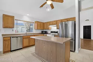 15481 W Mauna Loa Ln, Surprise, AZ 85379 - Photo 24