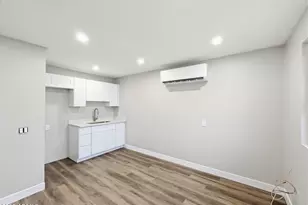 513 E Hatcher Rd, Phoenix, AZ 85020 - Photo 2