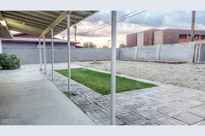 2007 W Hidalgo Avenue, Phoenix, AZ 85041 - Photo 16
