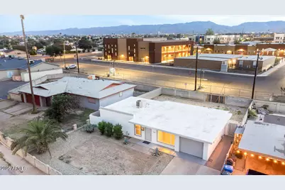 2007 W Hidalgo Avenue, Phoenix, AZ 85041 - Photo 10