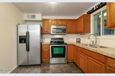 2007 W Hidalgo Avenue, Phoenix, AZ 85041 - Photo 24