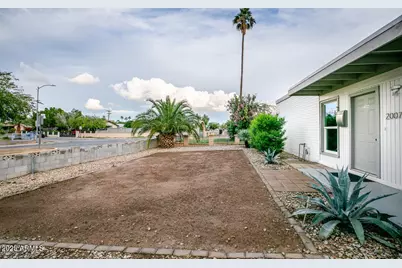 2007 W Hidalgo Avenue, Phoenix, AZ 85041 - Photo 18