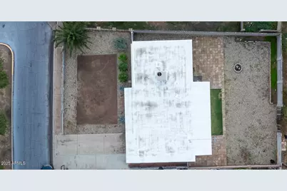 2007 W Hidalgo Avenue, Phoenix, AZ 85041 - Photo 12