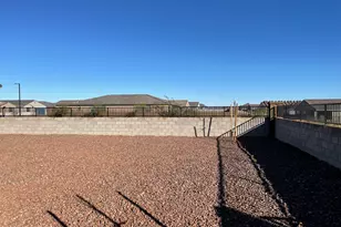 17401 W Red Fox Rd, Surprise, AZ 85387 - Photo 36