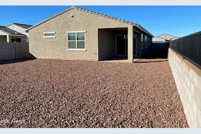 17401 W Red Fox Road, Surprise, AZ 85387 - Photo 32