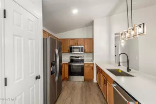 2097 N Pine Pl, Casa Grande, AZ 85122 - Photo 4