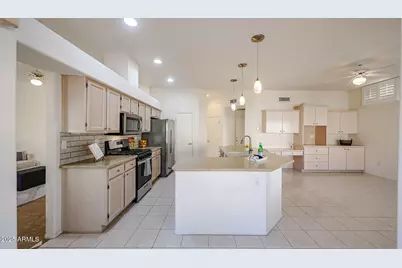 14204 W Wagon Wheel Drive, Sun City West, AZ 85375 - Photo 16