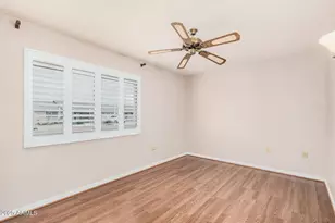 9842 W Royal Oak Rd, Sun City, AZ 85351 - Photo 22