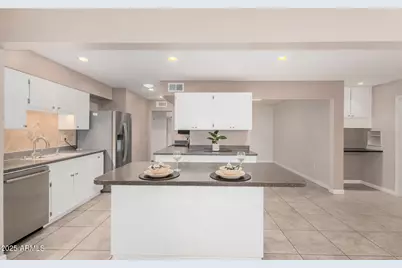 9842 W Royal Oak Road, Sun City, AZ 85351 - Photo 10