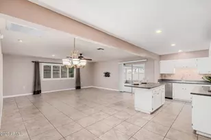 9842 W Royal Oak Rd, Sun City, AZ 85351 - Photo 12