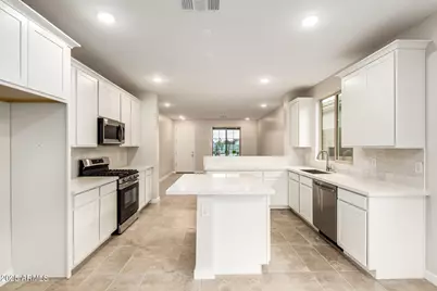 27001 N 169th Drive, Surprise, AZ 85387 - Photo 10