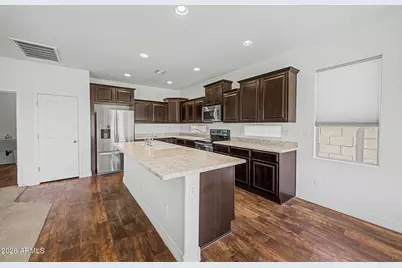 23645 W Hopi Street, Buckeye, AZ 85326 - Photo 2