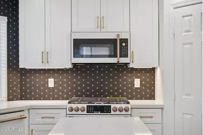 7452 E Milagro Avenue, Mesa, AZ 85209 - Photo 2