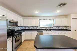 22512 N Davis Way, Maricopa, AZ 85138 - Photo 12