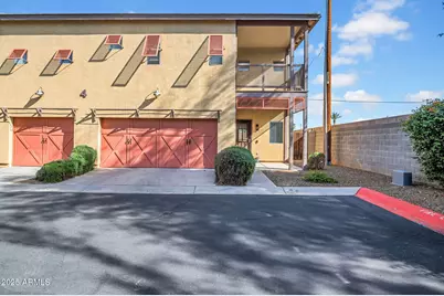 2929 N 37th Street #10, Phoenix, AZ 85018 - Photo 1