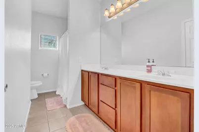 2929 N 37th Street #10, Phoenix, AZ 85018 - Photo 8