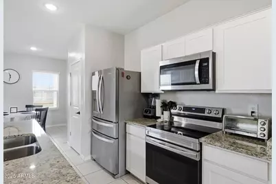 9625 W Agora Lane, Tolleson, AZ 85353 - Photo 8