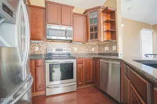 5616 S 21st Pl, Phoenix, AZ 85040 - Photo 10