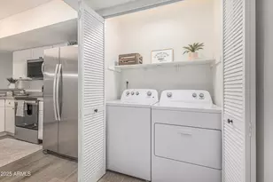 2437 E Tracy Ln, Phoenix, AZ 85032 - Photo 8