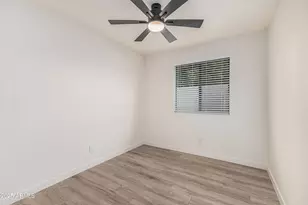 2437 E Tracy Ln, Phoenix, AZ 85032 - Photo 10