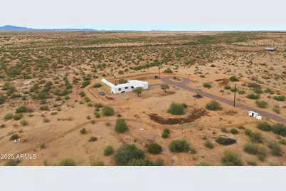 9156 S Thornton Road, Casa Grande, AZ 85193 - Photo 1