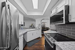 5104 N 32nd St, Phoenix, AZ 85018 - Photo 6